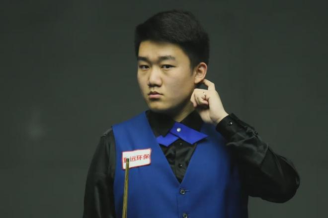 拜仁官方：后卫博埃因病缺席与斯图加特的比赛