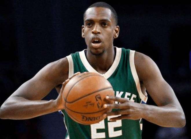 中超比赛焦点：北京国安迎战青岛队,