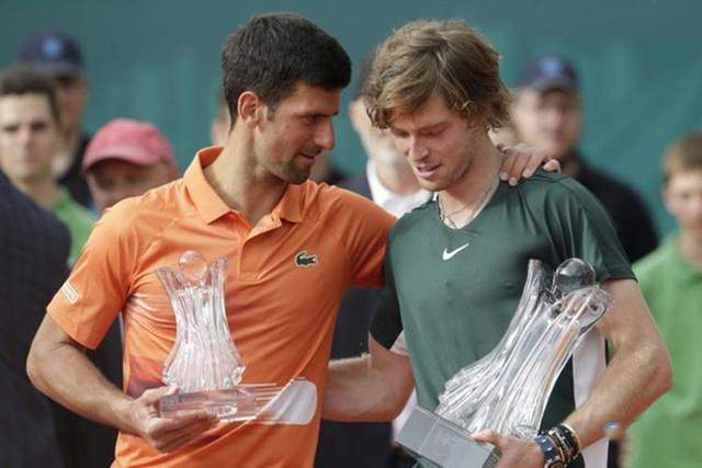 更深刻反映 更深刻反映